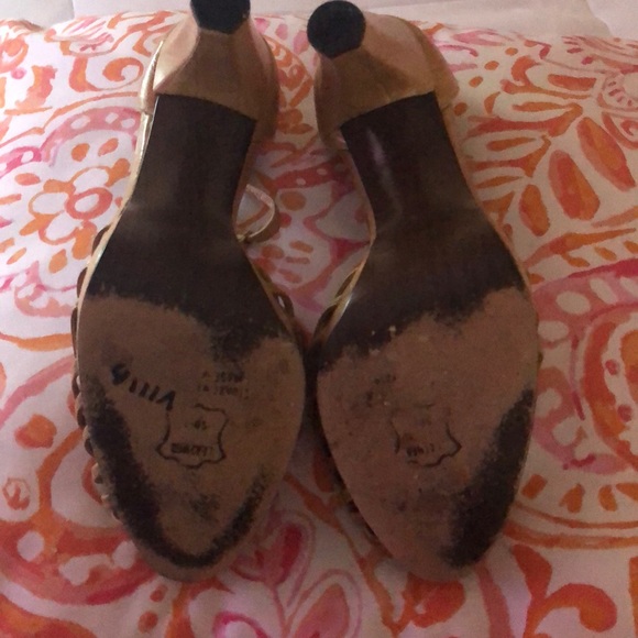 Heels - Picture 4 of 4